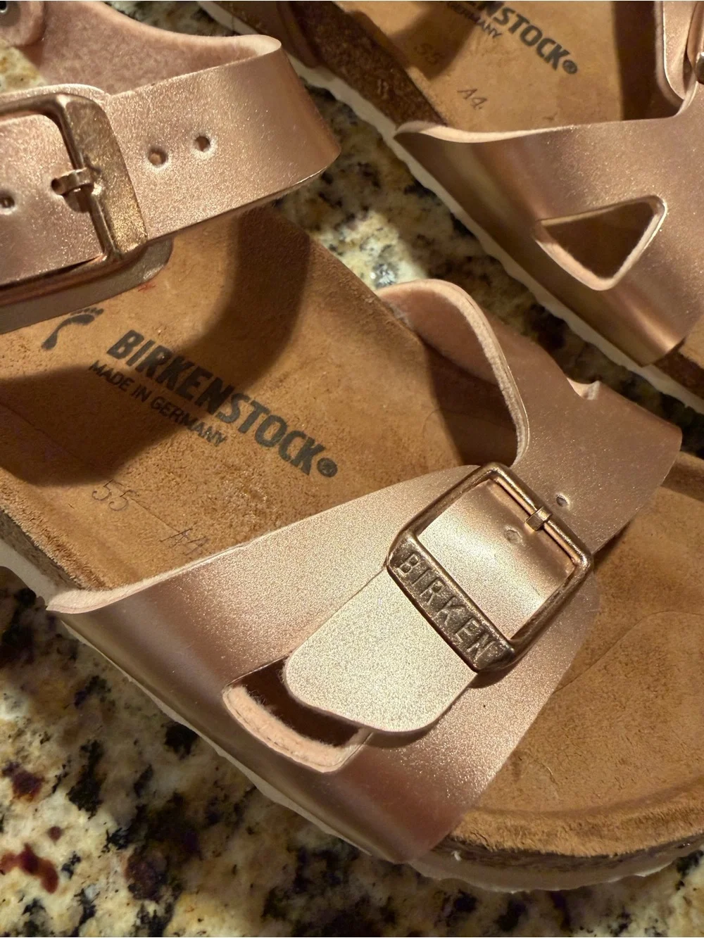 NWOT Birkenstock Rio Kids Sandals – Electric Metallic Copper (US 3-3.5 / EU 34)